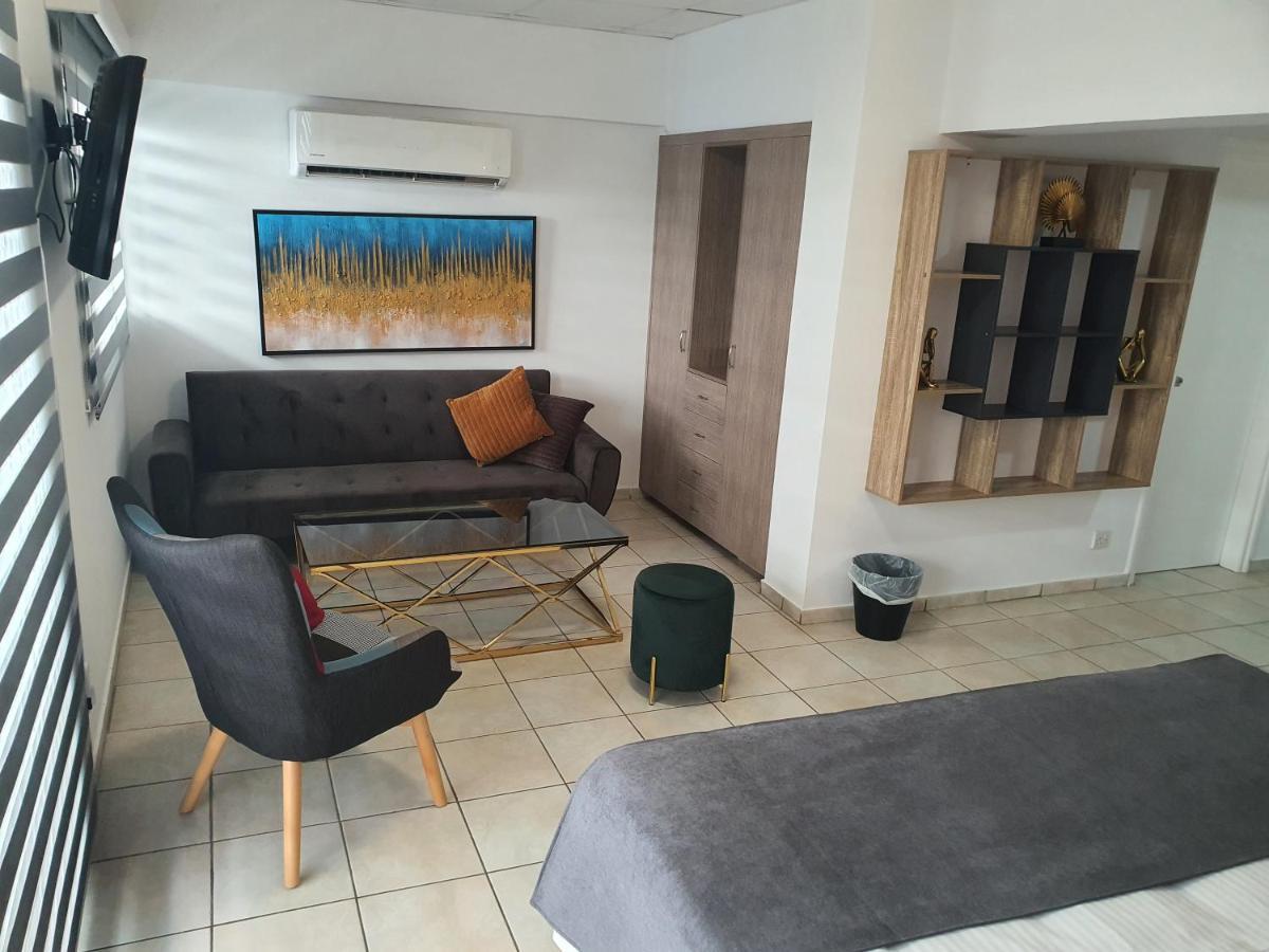 Larnaca Bay Suites Esterno foto