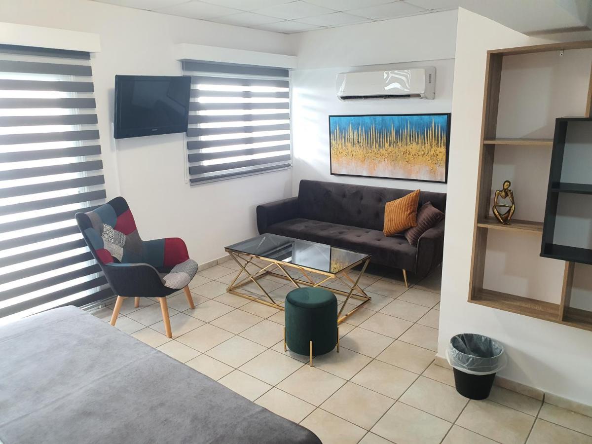 Larnaca Bay Suites Esterno foto