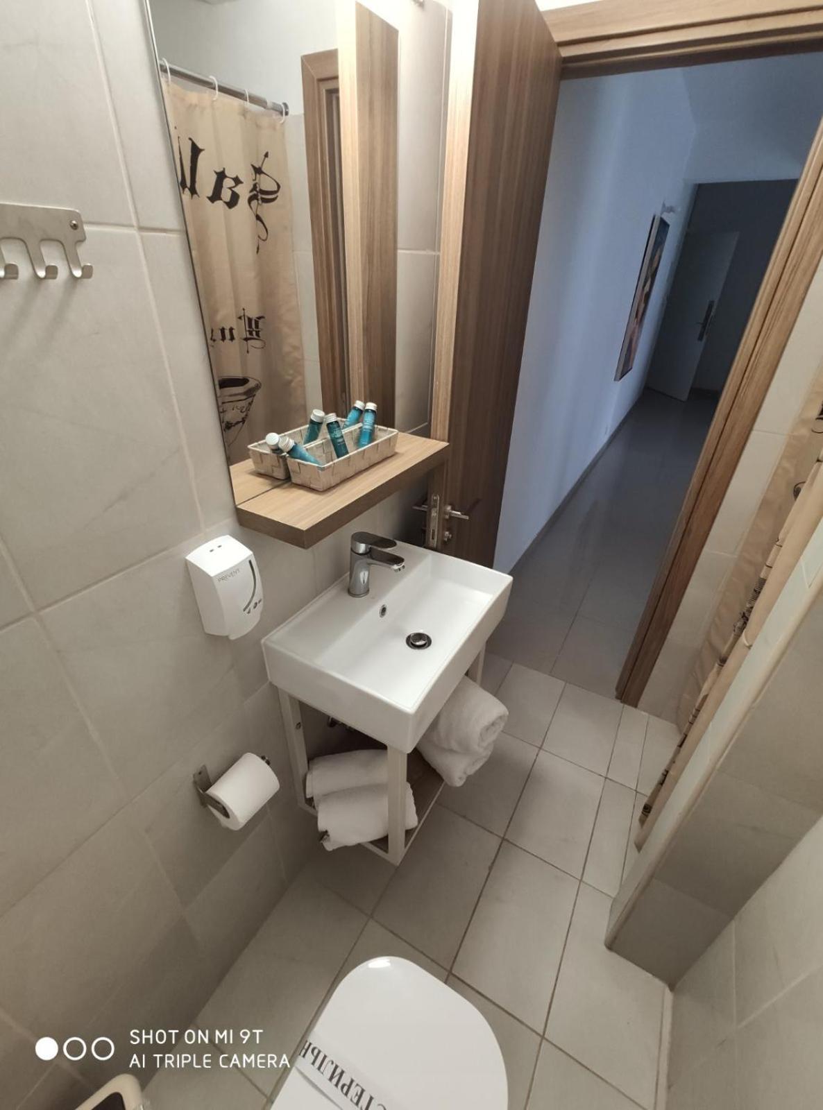 Larnaca Bay Suites Esterno foto