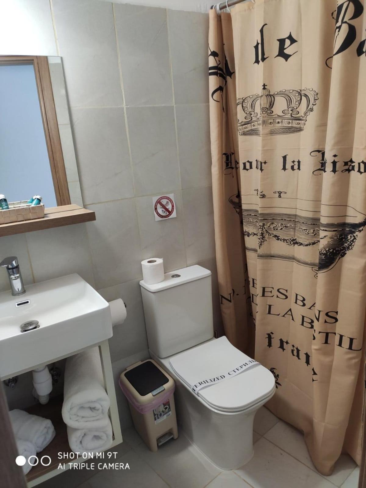 Larnaca Bay Suites Esterno foto