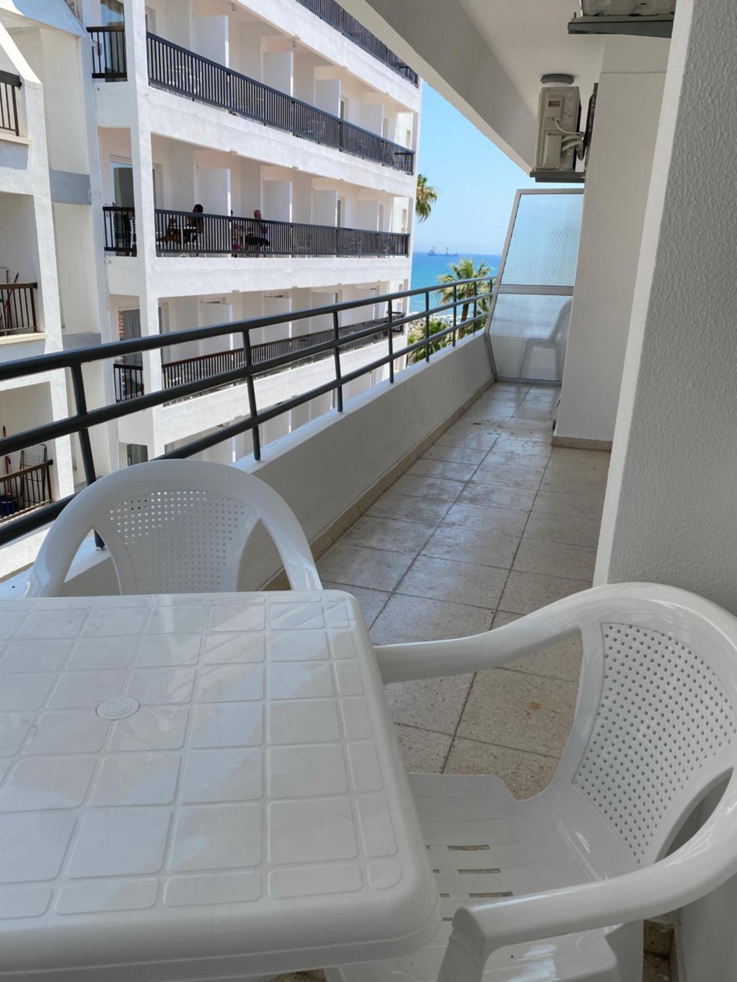 Larnaca Bay Suites Esterno foto