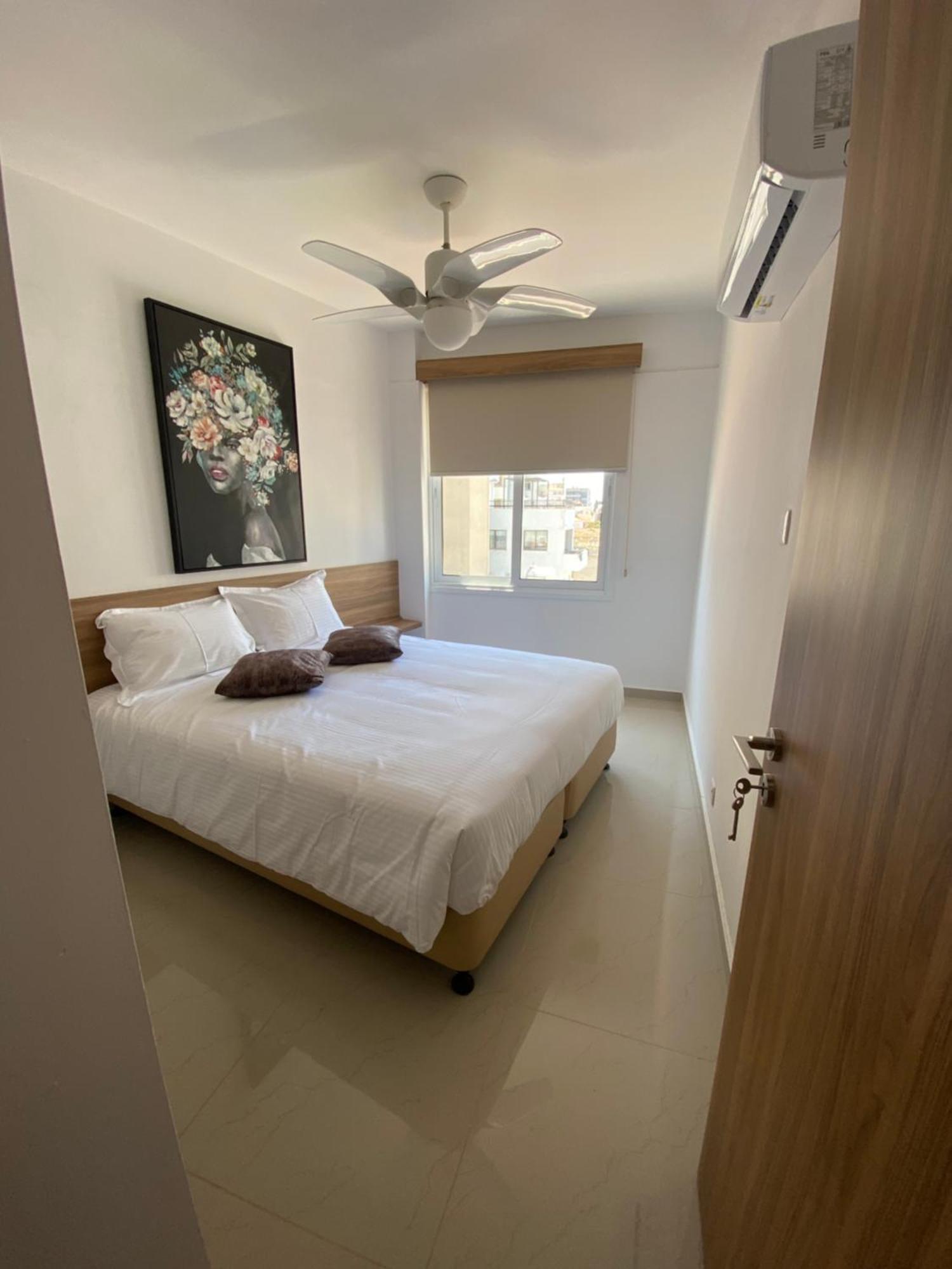 Larnaca Bay Suites Esterno foto